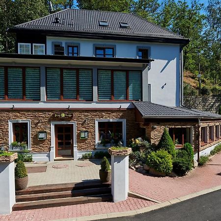 Penzion A Restaurace Bily Mlyn Liberec Exterior foto